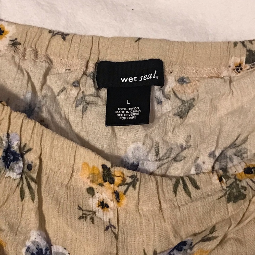 Floral Romper - Picture 2 of 2